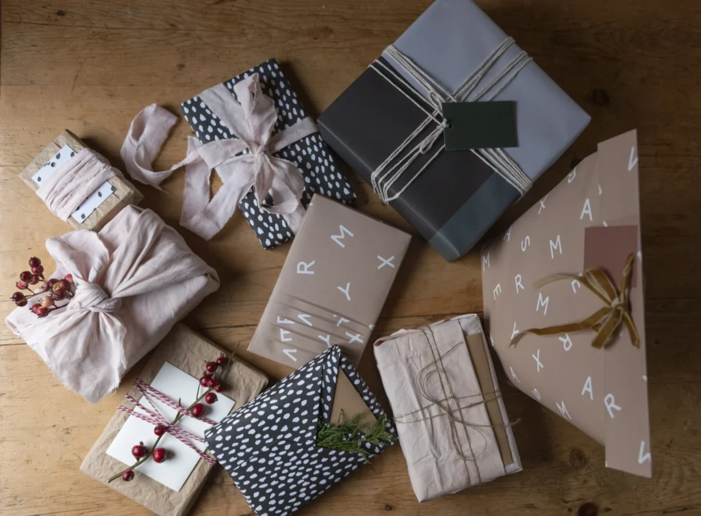 The Ultimate Guide to Customizing Your Gifts: Tips and Ideas